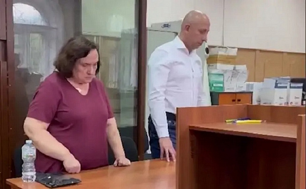Елена Золотарева в суде. Скрин с видео из тelegram-канала 112