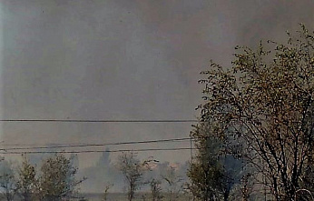 Смог и запах гари из-за сильных пожаров достиг уже и Луганска