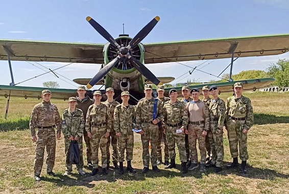 Шахтинские кадеты прошли курс парашютной подготовки