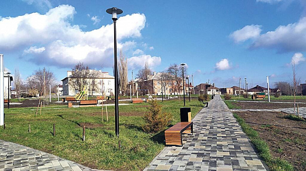 Благодаря еще одному нацпроекту – «Жильё и городская среда» – вторую жизнь получил сквер «Юность».