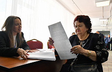 14 09 2025 Юрий Слюсарь и другие кандидаты в донские губернаторы проголосовали