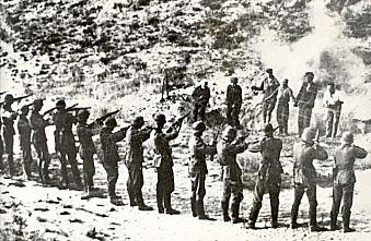 Обычно пленных расстреливали немцы, но последних убили западноукраинцы. (Фото взято из открытых источников интернета).