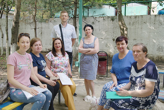 Собственники квартир в доме № 105в на ул. Ленина много лет жили спокойно, не обращая внимания на некоторые недочеты в работе ТСЖ. Как оказалось, зря. В итоге на их плечи взвалили чужой долг.