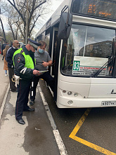 Более 800 пассажиров без масок выявили в ростовских автобусах за апрель