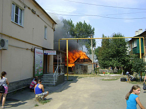 Гаражи горят