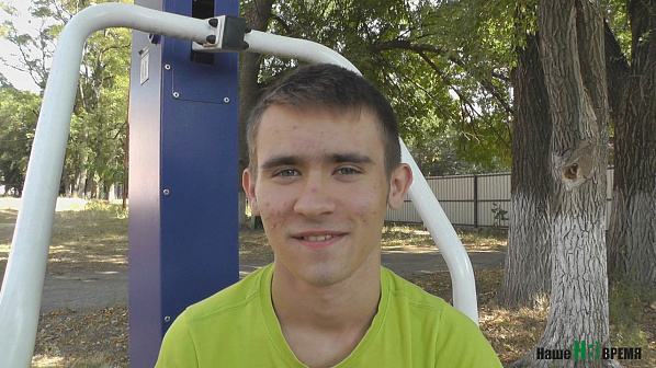 Денису нужна мама