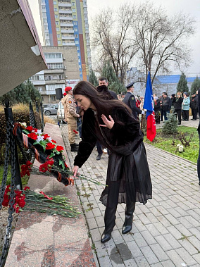 Завершающим аккордом стал торжественный марш почетного караула...