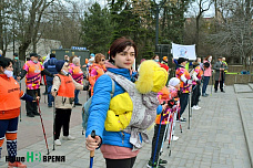В Ростове прошёл первый благотворительный международный марафон по северной ходьбе «Весне навстречу»