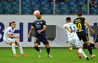 Футболисты «Ростова» на домашней арене проиграли московскому «Динамо»