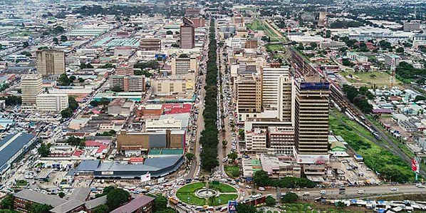 Центральная часть столицы Замбии Лусаки. Источник фото: dergice.com.