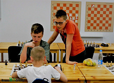 Играют все!