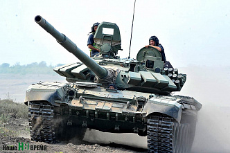 Донские танкисты провели учения в преддверии профессионального праздника 