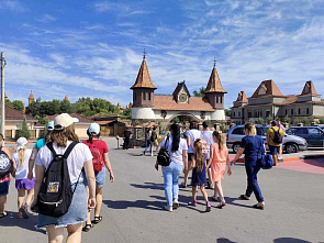 Особые дети Новочеркасска посетили парк Лога в Каменском районе