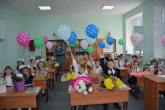 В поселке Глубокий открыли школу, ремонт в которой шел больше пяти лет