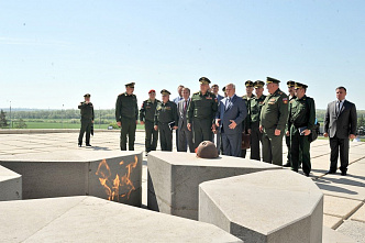 Понедельник начинается в четверг