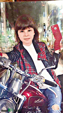 Вике нужна мама