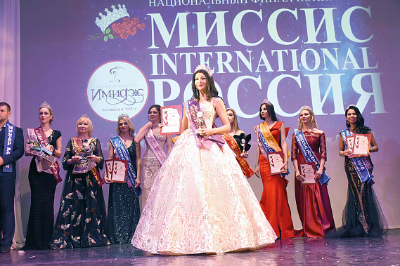 Татьяна ГАРКУШЕНКО из Таганрога – самая молодая бабушка.