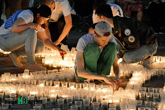 Донские жители сложили «огненные картины войны» из тысяч свечей