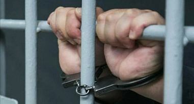  Напал. Стрелял многократно. Вины не признал...