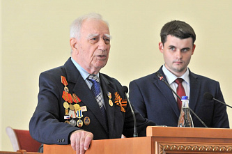 «Жить — значит, строить»...