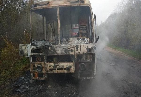 Рабочий автобус загорелся под Новошахтинском