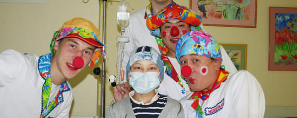 Определен порядок общения больниц и волонтеров