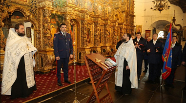 Сегодня в Старочеркасском Вознесенском войсковом соборе состоялась панихида по невинно убиенным казакам