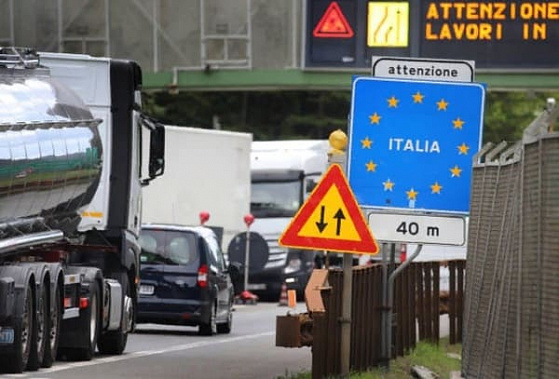 Хроники коронавируса: Европа начинает летать, москвичи проголосуют удаленно, на Дону отменили пропускной режим