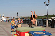 Набережная стала ареной