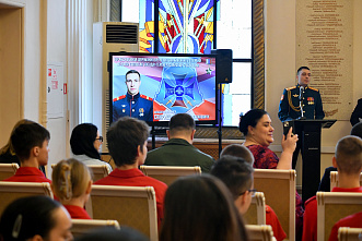 22 03 2026 Дончанина Дениса Свиридова удостоили «Золотой звезды» Героя России