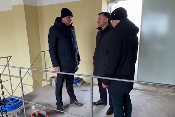 На насосной станции водопровода в поселке Овощном. Источник фото: правительство Ростовской области.