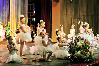 Донские власти поздравили женщин