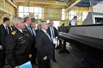 Не тонут, не ржавеют...