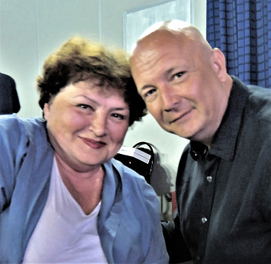 Сегодня поздравления принимает почетный гражданин Зернограда, краевед, поисковик Эльвира Берсенева