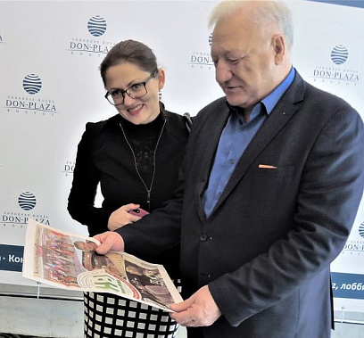 Международные арбитры Елена Половина (Азов) и Николай Пушков (Таганрог)