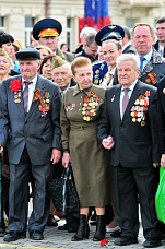 В Ростове возложили гирлянду Славы