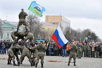 Ну а мальчики?.. а мальчики – потом!