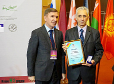 Классики скрестили кии
