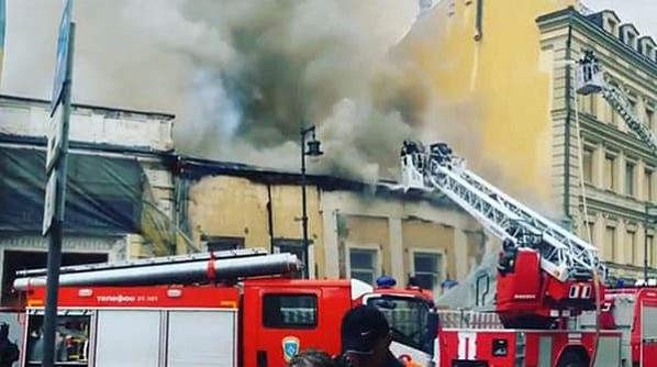 В Азове горят матрасы