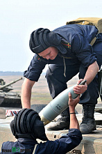 Донские танкисты провели учения в преддверии профессионального праздника