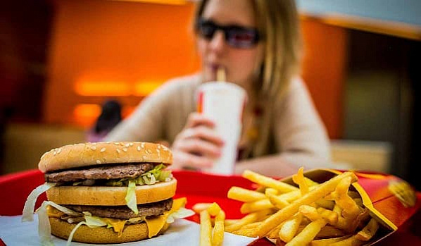 Стресс на экзаменах ведет к нарушениям в питании