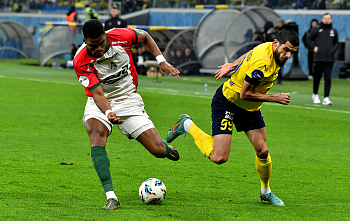 И одного пенальти мало. ФК «Ростов» на своем поле проиграл столичному «Локомотиву»