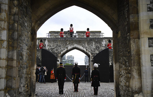 После трехмесячного карантина в Лондоне открылся Тауэр.