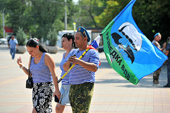02 08 2024 В день ВДВ ростовские десантники почтили память героев Отечества