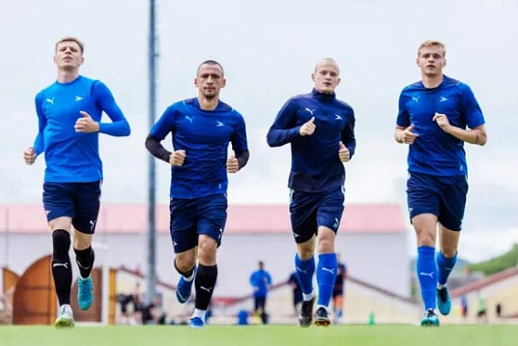 Сегодня ФК «Чайка» улетел в Новороссийск 