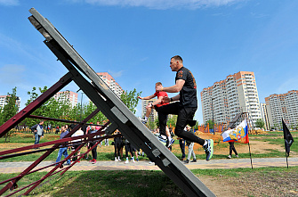 26 04 2025 В Суворовском провели чемпионат города по гонкам с препятствиями