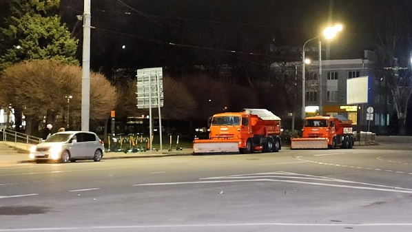 С сегодняшнего дня ростовские коммунальщики и службы экстренного реагирования переводятся в повышенную готовность