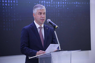 В Ростове Алексей Логвиненко наградил предпринимателей на форуме «Бизнес настоящего. Когда виртуальное стало реальным».