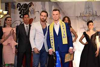 Красе все возрасты покорны