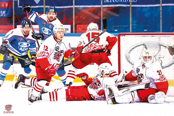 «Ростов» отражает очередную атаку «Лады». Фото с сайта ХК «Ростов»